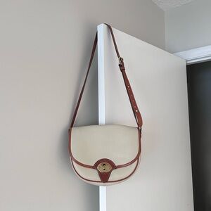 Vintage Dooney and Bourke saddle medium size bag